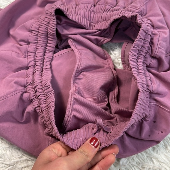 Lululemon Hotty Hot Short II (Long 4") Velvet Dust - Picture 3 of 6